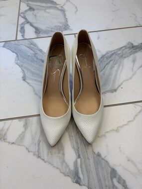 Jessica Simpson White Textured Pointed-Toe Pumps